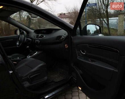 Черный Рено Гранд Сценик, объемом двигателя 1.6 л и пробегом 275 тыс. км за 8500 $, фото 30 на Automoto.ua