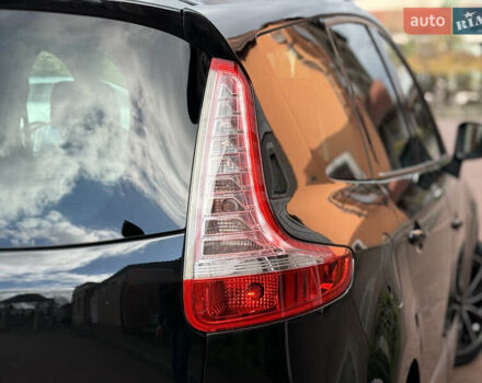 Черный Рено Гранд Сценик, объемом двигателя 2.01 л и пробегом 216 тыс. км за 9800 $, фото 34 на Automoto.ua