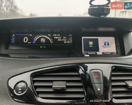 Черный Рено Гранд Сценик, объемом двигателя 1.5 л и пробегом 297 тыс. км за 8900 $, фото 12 на Automoto.ua