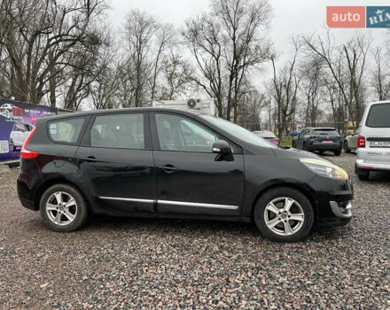 Черный Рено Гранд Сценик, объемом двигателя 0 л и пробегом 233 тыс. км за 8800 $, фото 7 на Automoto.ua