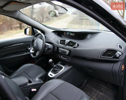 Черный Рено Гранд Сценик, объемом двигателя 1.6 л и пробегом 275 тыс. км за 8500 $, фото 29 на Automoto.ua