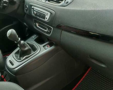 Черный Рено Гранд Сценик, объемом двигателя 1.5 л и пробегом 273 тыс. км за 8600 $, фото 17 на Automoto.ua