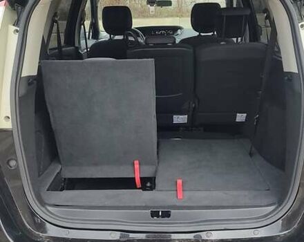 Черный Рено Гранд Сценик, объемом двигателя 0 л и пробегом 246 тыс. км за 8950 $, фото 5 на Automoto.ua