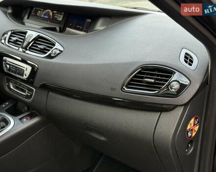 Черный Рено Гранд Сценик, объемом двигателя 2.01 л и пробегом 216 тыс. км за 9800 $, фото 96 на Automoto.ua