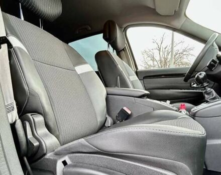 Черный Рено Гранд Сценик, объемом двигателя 1.6 л и пробегом 233 тыс. км за 10200 $, фото 13 на Automoto.ua