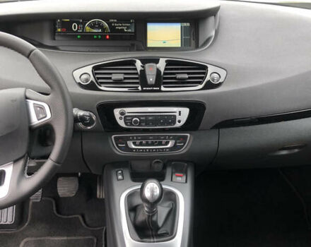 Чорний Рено Гранд Сценік, об'ємом двигуна 1.6 л та пробігом 185 тис. км за 9600 $, фото 49 на Automoto.ua