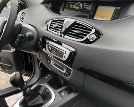 Чорний Рено Гранд Сценік, об'ємом двигуна 1.6 л та пробігом 185 тис. км за 9600 $, фото 44 на Automoto.ua