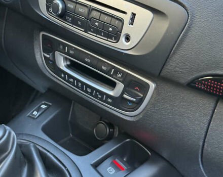 Чорний Рено Гранд Сценік, об'ємом двигуна 1.5 л та пробігом 244 тис. км за 8900 $, фото 20 на Automoto.ua