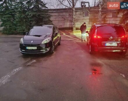 Чорний Рено Гранд Сценік, об'ємом двигуна 1.6 л та пробігом 270 тис. км за 9999 $, фото 14 на Automoto.ua