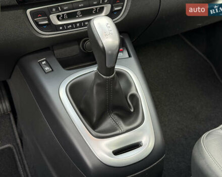 Черный Рено Гранд Сценик, объемом двигателя 2.01 л и пробегом 216 тыс. км за 9800 $, фото 69 на Automoto.ua