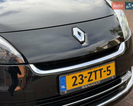 Черный Рено Гранд Сценик, объемом двигателя 2.01 л и пробегом 216 тыс. км за 9800 $, фото 22 на Automoto.ua