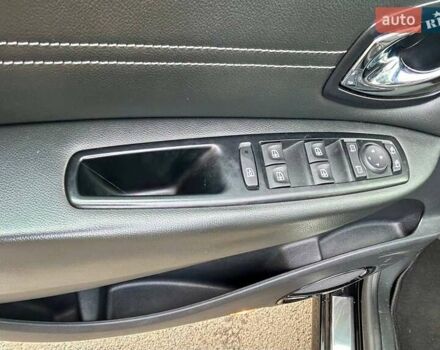 Черный Рено Гранд Сценик, объемом двигателя 1.6 л и пробегом 233 тыс. км за 10200 $, фото 12 на Automoto.ua