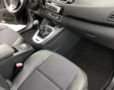 Чорний Рено Гранд Сценік, об'ємом двигуна 1.6 л та пробігом 185 тис. км за 9600 $, фото 40 на Automoto.ua