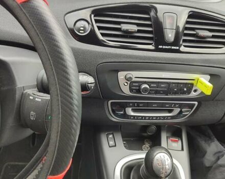 Черный Рено Гранд Сценик, объемом двигателя 1.5 л и пробегом 194 тыс. км за 10800 $, фото 6 на Automoto.ua