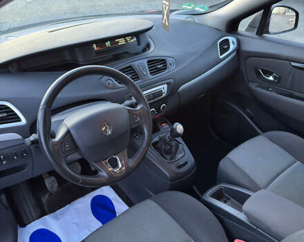 Черный Рено Гранд Сценик, объемом двигателя 1.6 л и пробегом 252 тыс. км за 9250 $, фото 31 на Automoto.ua