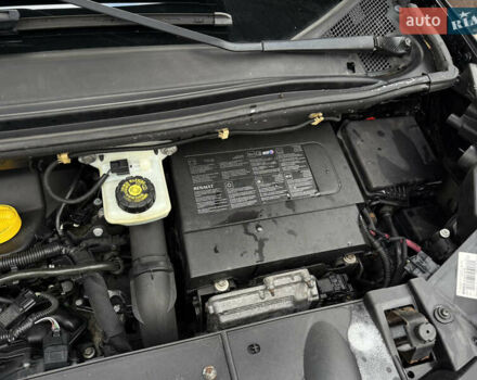 Рено Гранд Сценик 2013 в Житомире на Automoto.ua Черный Рено Гранд Сценик, объемом двигателя 1.6 л и пробегом 249 тыс. км за 9200 $, фото 27 на Automoto.ua