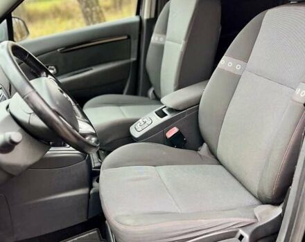 Черный Рено Гранд Сценик, объемом двигателя 1.6 л и пробегом 254 тыс. км за 8800 $, фото 12 на Automoto.ua