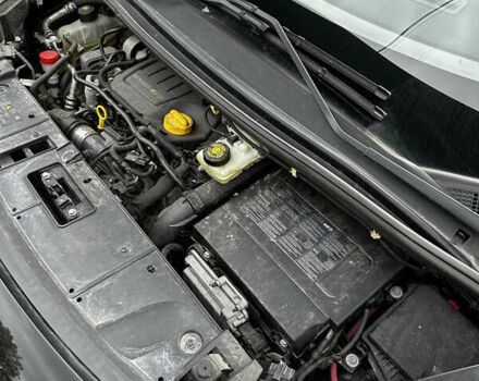 Чорний Рено Гранд Сценік, об'ємом двигуна 1.6 л та пробігом 159 тис. км за 10000 $, фото 27 на Automoto.ua