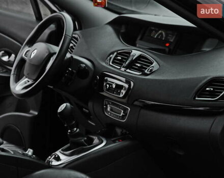 Рено Гранд Сценик 2013 в Днепре (Днепропетровске) на Automoto.ua Черный Рено Гранд Сценик, объемом двигателя 1.5 л и пробегом 145 тыс. км за 8700 $, фото 11 на Automoto.ua