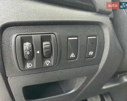 Черный Рено Гранд Сценик, объемом двигателя 1.6 л и пробегом 239 тыс. км за 9999 $, фото 44 на Automoto.ua