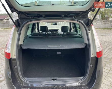 Чорний Рено Гранд Сценік, об'ємом двигуна 1.6 л та пробігом 239 тис. км за 10499 $, фото 68 на Automoto.ua