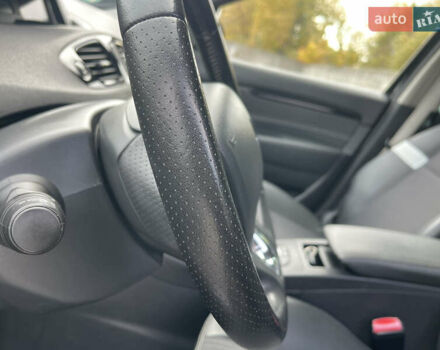 Черный Рено Гранд Сценик, объемом двигателя 1.6 л и пробегом 239 тыс. км за 9999 $, фото 43 на Automoto.ua