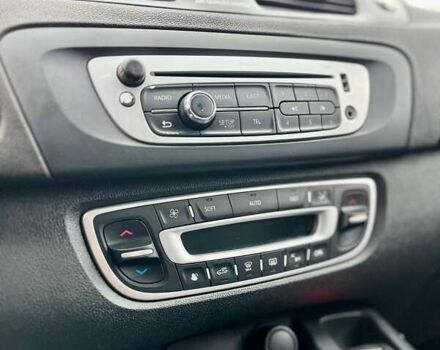 Черный Рено Гранд Сценик, объемом двигателя 1.6 л и пробегом 254 тыс. км за 8800 $, фото 24 на Automoto.ua