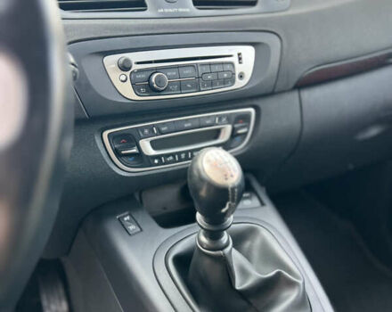 Черный Рено Гранд Сценик, объемом двигателя 1.6 л и пробегом 254 тыс. км за 9350 $, фото 12 на Automoto.ua