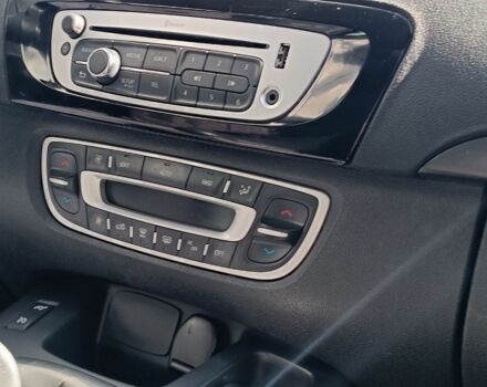 Черный Рено Гранд Сценик, объемом двигателя 1.5 л и пробегом 174 тыс. км за 9200 $, фото 20 на Automoto.ua