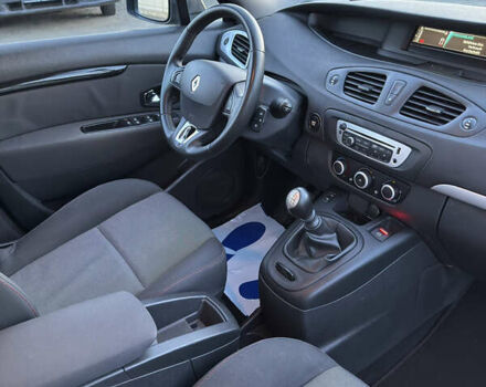 Черный Рено Гранд Сценик, объемом двигателя 1.6 л и пробегом 252 тыс. км за 9250 $, фото 35 на Automoto.ua