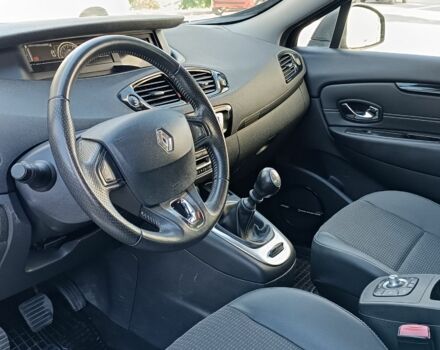 Черный Рено Гранд Сценик, объемом двигателя 1.5 л и пробегом 174 тыс. км за 9200 $, фото 17 на Automoto.ua