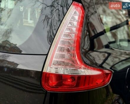 Черный Рено Гранд Сценик, объемом двигателя 1.6 л и пробегом 240 тыс. км за 7500 $, фото 52 на Automoto.ua