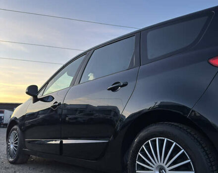 Черный Рено Гранд Сценик, объемом двигателя 1.6 л и пробегом 252 тыс. км за 9250 $, фото 20 на Automoto.ua