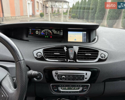 Черный Рено Гранд Сценик, объемом двигателя 1.5 л и пробегом 224 тыс. км за 11400 $, фото 66 на Automoto.ua