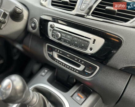 Чорний Рено Гранд Сценік, об'ємом двигуна 1.5 л та пробігом 225 тис. км за 10799 $, фото 57 на Automoto.ua