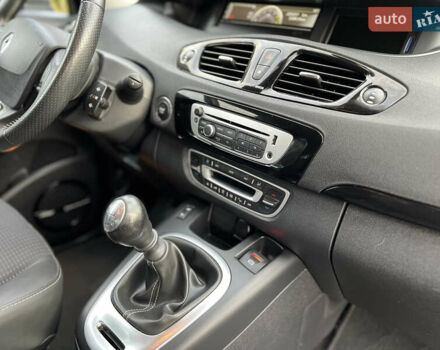 Чорний Рено Гранд Сценік, об'ємом двигуна 1.5 л та пробігом 225 тис. км за 10799 $, фото 56 на Automoto.ua