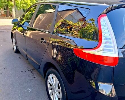 Черный Рено Гранд Сценик, объемом двигателя 1.5 л и пробегом 215 тыс. км за 9000 $, фото 3 на Automoto.ua