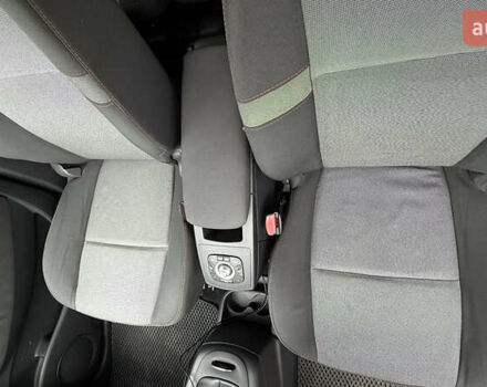 Черный Рено Гранд Сценик, объемом двигателя 1.46 л и пробегом 218 тыс. км за 11700 $, фото 9 на Automoto.ua