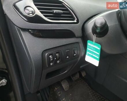 Черный Рено Гранд Сценик, объемом двигателя 1.6 л и пробегом 202 тыс. км за 9999 $, фото 17 на Automoto.ua