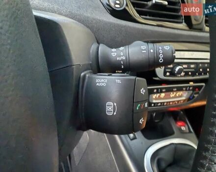 Черный Рено Гранд Сценик, объемом двигателя 1.6 л и пробегом 230 тыс. км за 9900 $, фото 28 на Automoto.ua