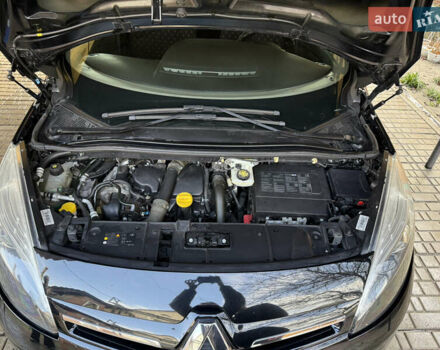 Черный Рено Гранд Сценик, объемом двигателя 1.5 л и пробегом 276 тыс. км за 10000 $, фото 17 на Automoto.ua