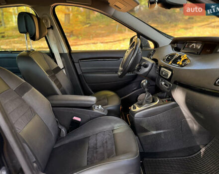 Черный Рено Гранд Сценик, объемом двигателя 1.6 л и пробегом 236 тыс. км за 10500 $, фото 11 на Automoto.ua