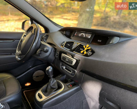 Черный Рено Гранд Сценик, объемом двигателя 1.6 л и пробегом 236 тыс. км за 10500 $, фото 13 на Automoto.ua