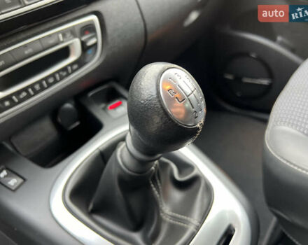 Чорний Рено Гранд Сценік, об'ємом двигуна 1.5 л та пробігом 225 тис. км за 10799 $, фото 43 на Automoto.ua
