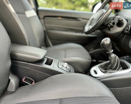 Чорний Рено Гранд Сценік, об'ємом двигуна 1.5 л та пробігом 225 тис. км за 10799 $, фото 59 на Automoto.ua