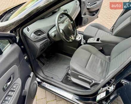 Черный Рено Гранд Сценик, объемом двигателя 1.5 л и пробегом 241 тыс. км за 8900 $, фото 13 на Automoto.ua