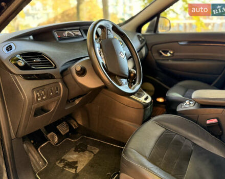 Черный Рено Гранд Сценик, объемом двигателя 1.6 л и пробегом 236 тыс. км за 10500 $, фото 8 на Automoto.ua