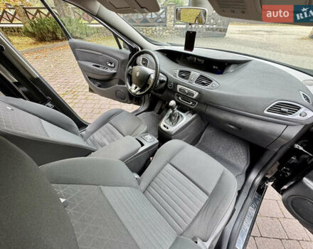 Черный Рено Гранд Сценик, объемом двигателя 1.5 л и пробегом 241 тыс. км за 8900 $, фото 19 на Automoto.ua