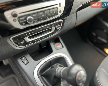 Чорний Рено Гранд Сценік, об'ємом двигуна 1.5 л та пробігом 225 тис. км за 10799 $, фото 47 на Automoto.ua