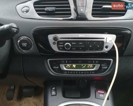 Черный Рено Гранд Сценик, объемом двигателя 1.6 л и пробегом 202 тыс. км за 9999 $, фото 37 на Automoto.ua